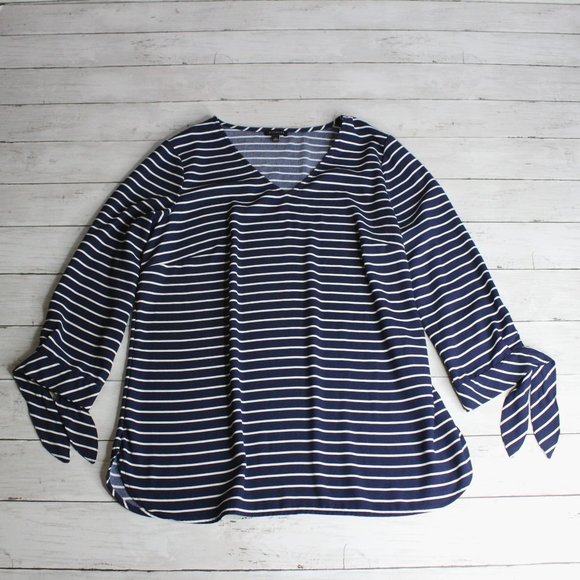 Talbots Women's Nautical Navy White Stripe Tunic Top Size M 3/4 Sleeves - Picture 1 of 6